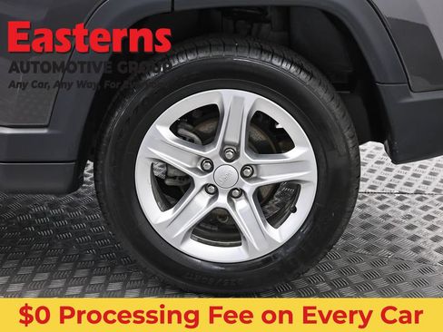 Used 2024 Jeep Compass Latitude AWD/4WD image 29