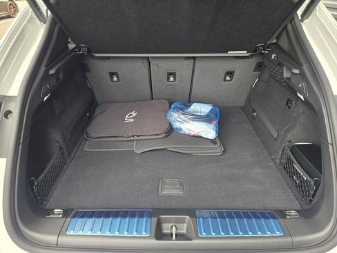 New 2026 Porsche Macan 4 Electric image 27