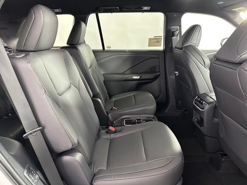 New 2026 Lexus TX 500h AWD image 18
