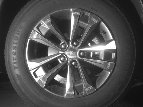 Used 2025 Chevrolet Equinox LT FWD image 13