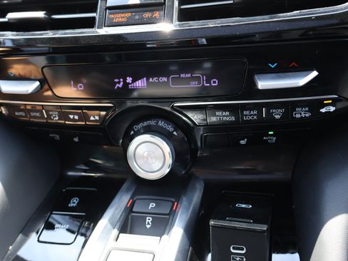 Used 2023 Acura MDX SH-AWD w/ Technology Package image 40