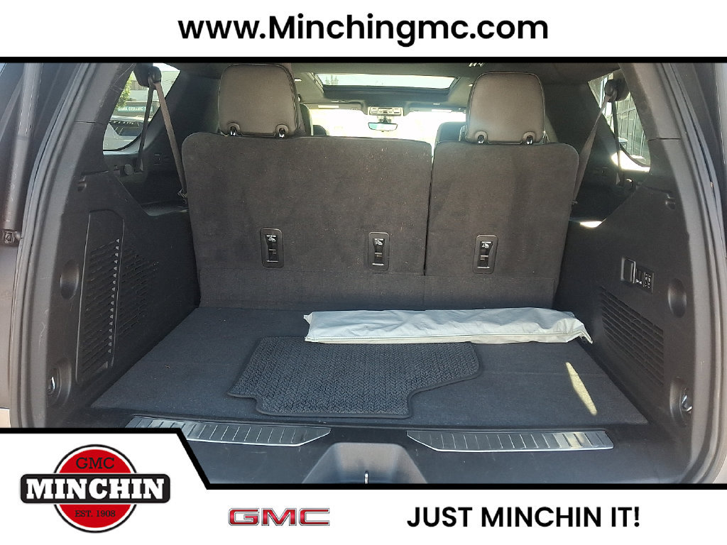 Used 2022 GMC Yukon XL Denali w/ Denali Premium Package AWD/4WD image 28