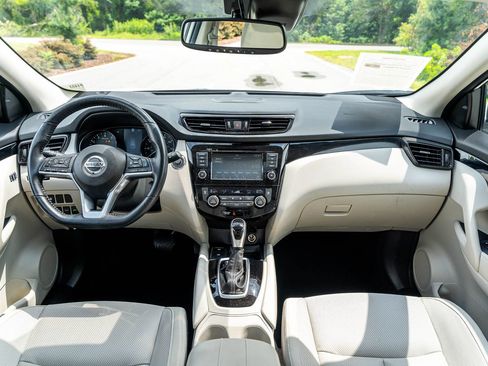 Used 2022 Nissan Rogue Sport SL w/ Premium Package AWD/4WD image 21