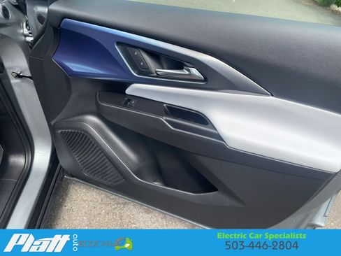 Used 2025 Chevrolet Equinox EV LT FWD image 43
