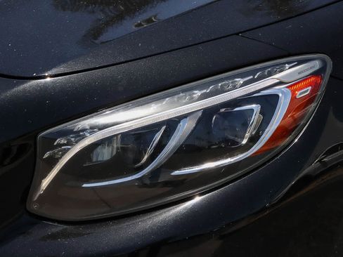 Used 2015 Mercedes-Benz S 550 4MATIC Coupe image 2