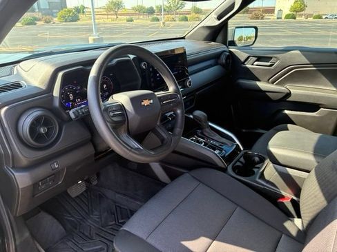Used 2025 Chevrolet Colorado W/T w/ Advanced Trailering Package AWD/4WD image 11