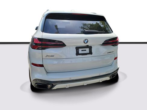 Used 2024 BMW X5 sDrive40i w/ M Sport Package RWD image 4
