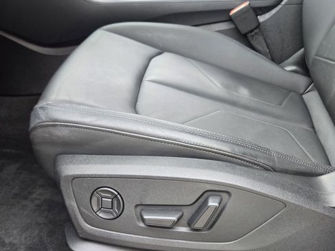 Certified 2023 Audi Q3 2.0T Premium Plus w/ Premium Plus Package image 30