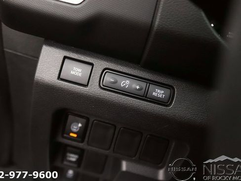 Used 2022 Nissan Frontier SV w/ Technology Package image 25