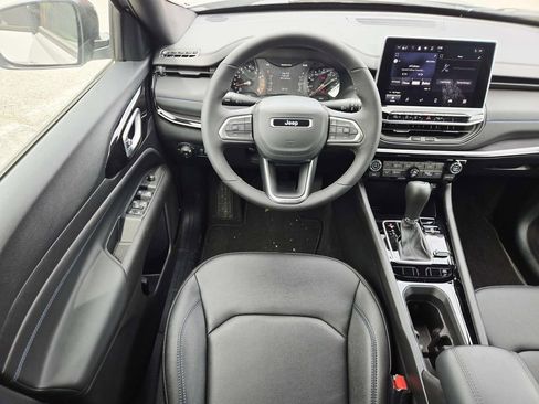 Certified 2026 Jeep Compass Limited AWD/4WD image 10