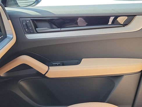 New 2026 Porsche Cayenne AWD/4WD image 23
