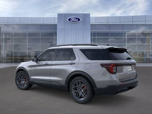 New 2026 Ford Explorer ST-Line w/ ST-Line Street Pack AWD/4WD image 4