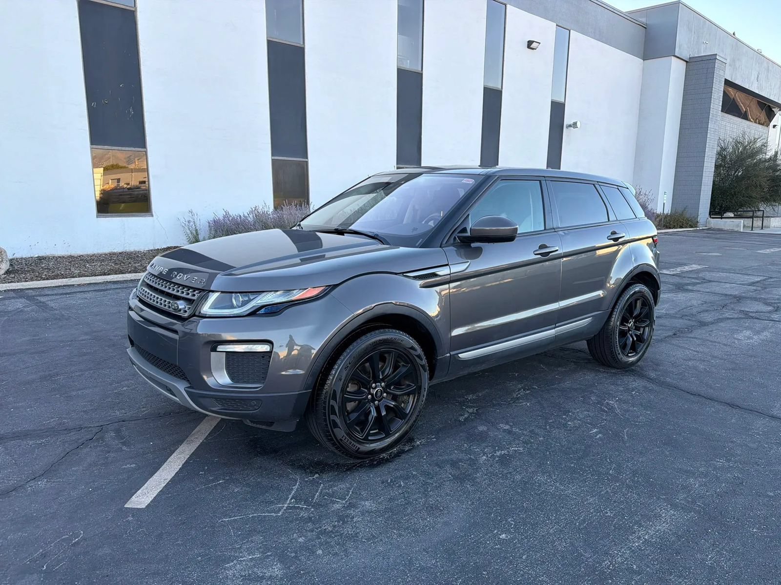 Used 2016 Land Rover Range Rover Evoque SE AWD/4WD image 1
