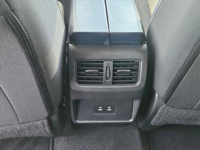 Used 2024 Nissan Rogue SV AWD/4WD image 17