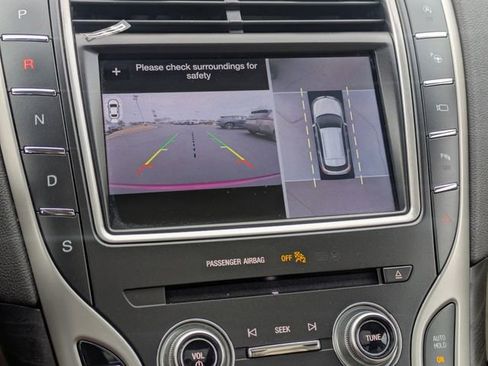 Used 2019 Lincoln Nautilus Reserve image 23