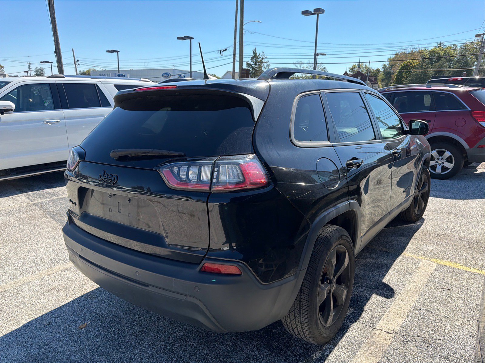 Used 2019 Jeep Cherokee Latitude Plus AWD/4WD image 4
