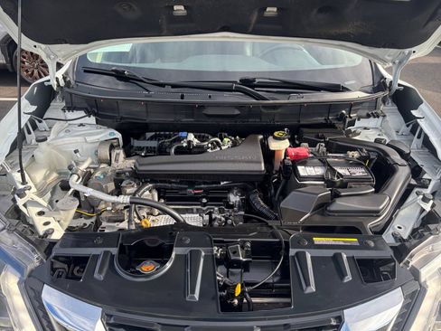 Used 2017 Nissan Rogue SV AWD/4WD image 20
