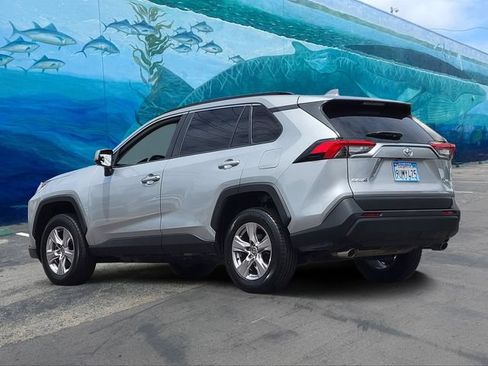 Used 2022 Toyota RAV4 XLE FWD image 2