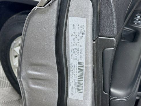 Used 2019 Jeep Grand Cherokee Laredo w/ Security & Convenience Group image 23