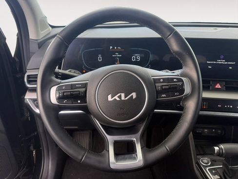 Used 2024 Kia Sportage EX image 15