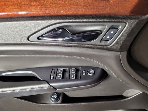 Used 2015 Cadillac SRX Luxury w/ Driver Awareness Package image 17