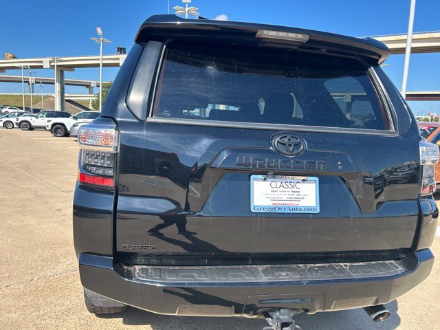 Used 2022 Toyota 4Runner SR5 Premium w/ Moonroof Package AWD/4WD image 8