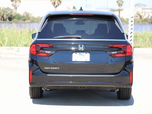 New 2026 Honda Odyssey EX-L image 7