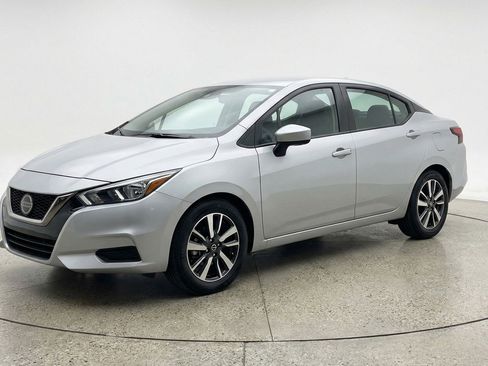 Used 2025 Nissan Versa SV FWD image 3