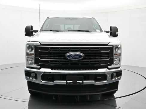 New 2026 Ford F250 XL w/ XL Chrome Package AWD/4WD image 2