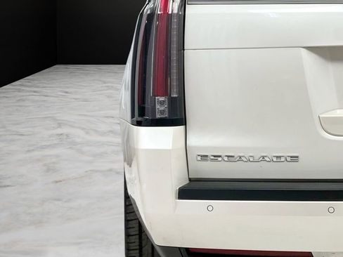 Used 2015 Cadillac Escalade Premium AWD/4WD image 36