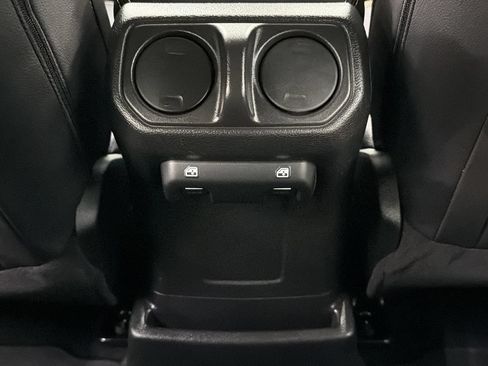 Used 2024 Jeep Wrangler Unlimited w/ Convenience Group AWD/4WD image 34