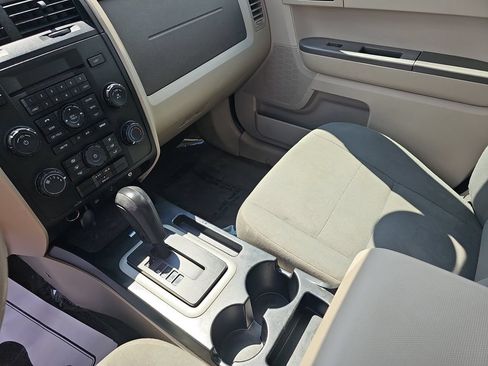 Used 2012 Ford Escape XLS FWD image 24