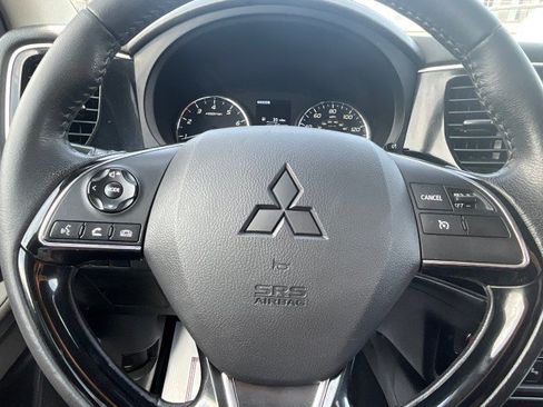 Used 2019 Mitsubishi Outlander SEL AWD/4WD image 13