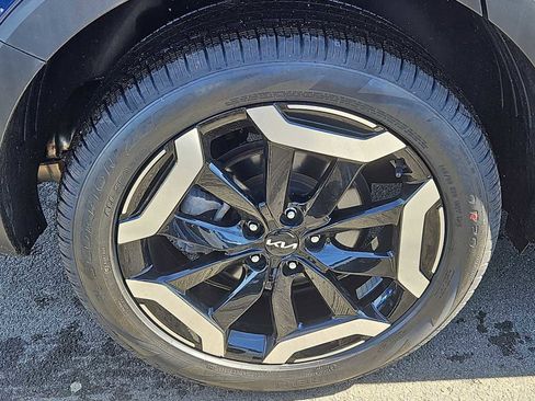 Certified 2023 Kia Telluride S w/ S Sunroof Package image 9