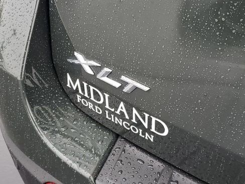 Certified 2022 Ford Explorer XLT w/ Equipment Group 202A image 6