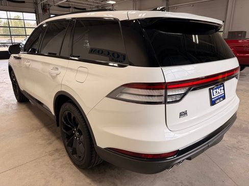 Used 2025 Lincoln Aviator Reserve w/ Luxury Package AWD/4WD image 5