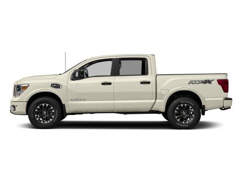 Used 2017 Nissan Titan PRO-4X w/ Pro-4x Convenience Package AWD/4WD image 6