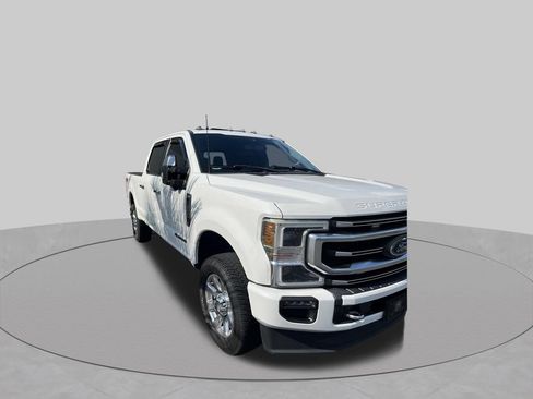 Used 2022 Ford F250 Platinum w/ FX4 Off-Road Package AWD/4WD image 3