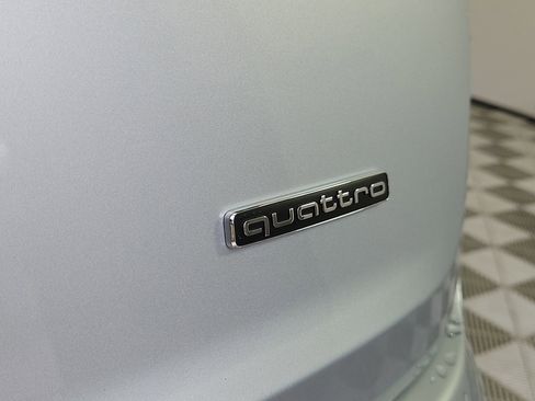 Certified 2025 Audi Q7 3.0T Premium image 14