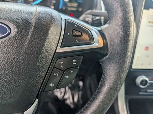 Used 2024 Ford Edge SEL image 12