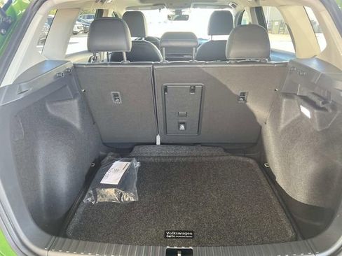 New 2026 Volkswagen Taos SE image 25