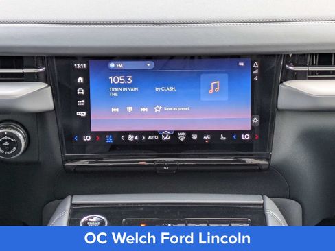 Certified 2026 Lincoln Navigator Reserve AWD/4WD image 11