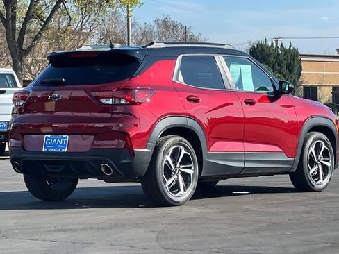 Used 2023 Chevrolet TrailBlazer RS w/ Sun and Liftgate Package image 4