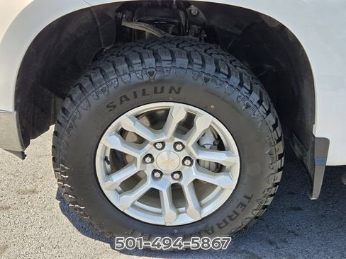 Used 2023 Chevrolet Silverado 1500 LT AWD/4WD image 16