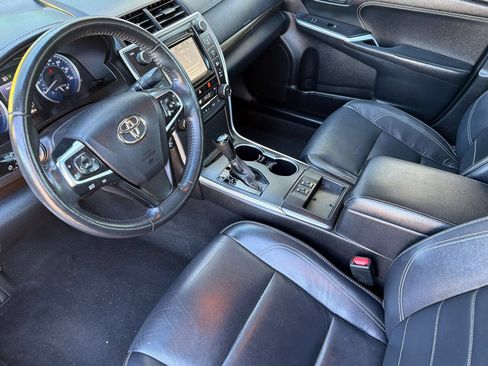 Used 2015 Toyota Camry XLE w/ Advanced Technology Package FWD image 10