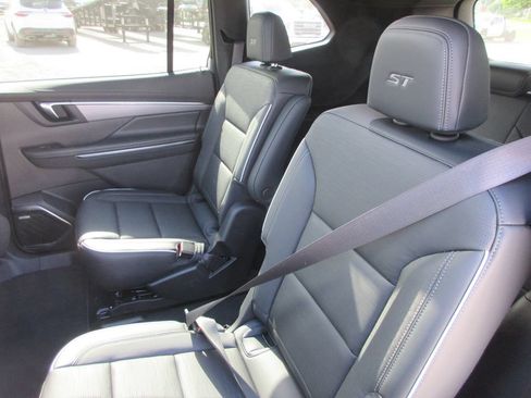 New 2026 Buick Enclave Sport Touring w/ Power Package FWD image 13