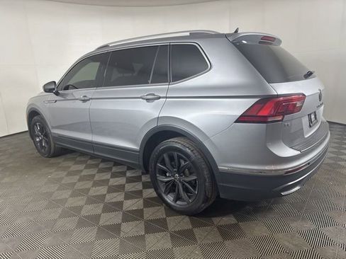 Certified 2024 Volkswagen Tiguan SE image 6