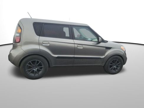 Used 2010 Kia Soul ! image 7