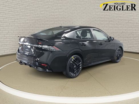New 2026 Nissan Sentra SR w/ SR Premium Package FWD image 5