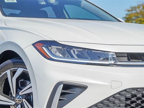 New 2026 Volkswagen Jetta SEL image 3